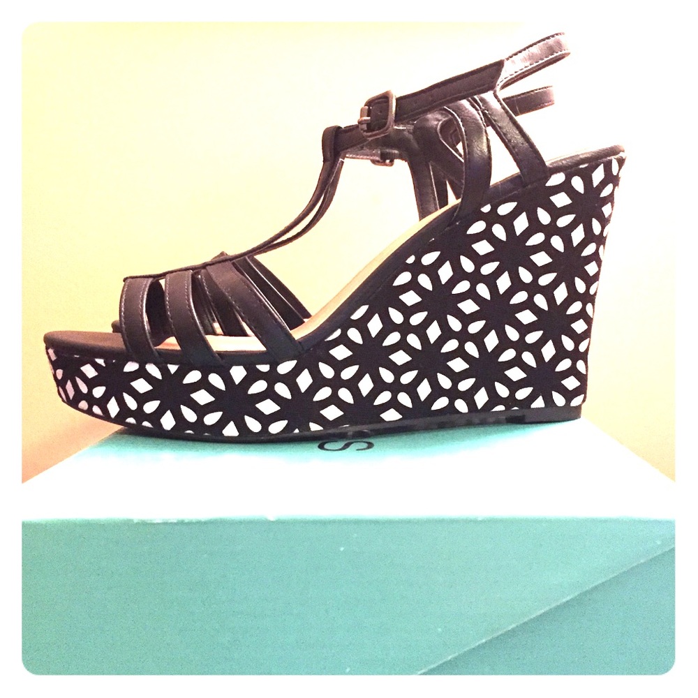 New wedges from Maurices. Never worn.